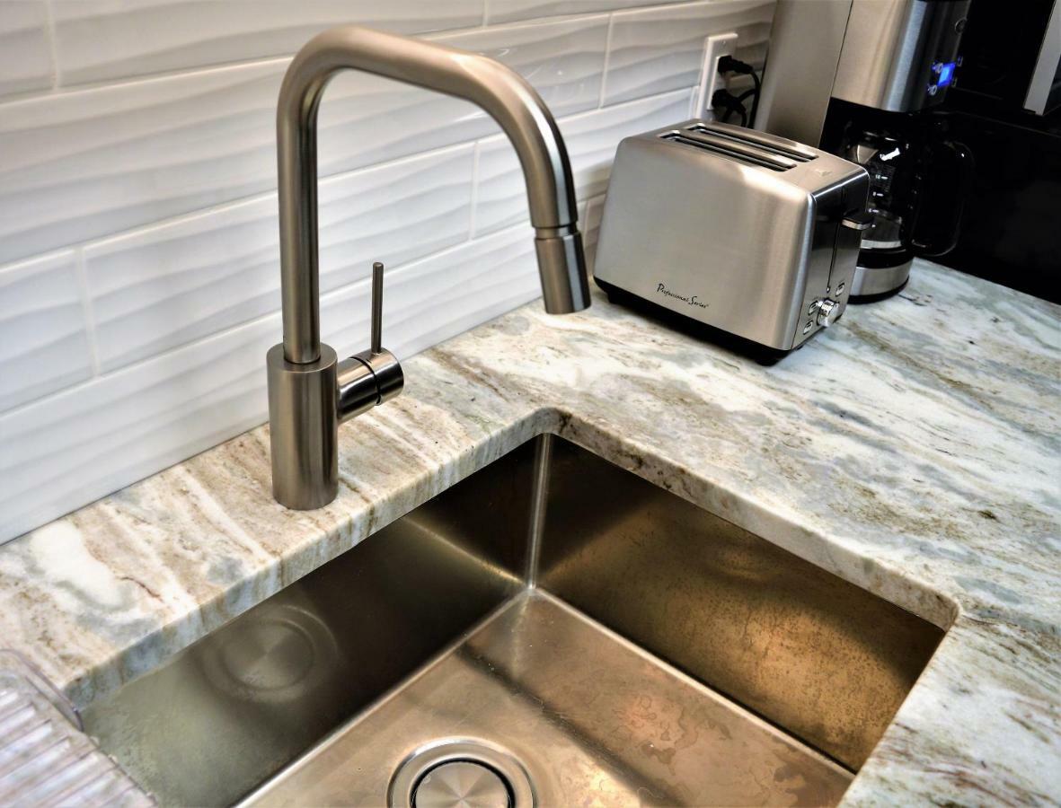 Simply Luxury Stays Ottawa Extérieur photo