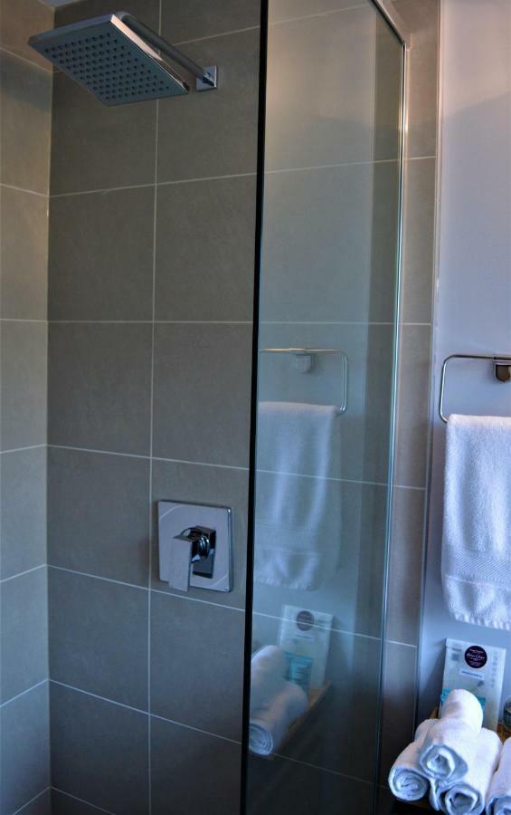 Simply Luxury Stays Ottawa Extérieur photo