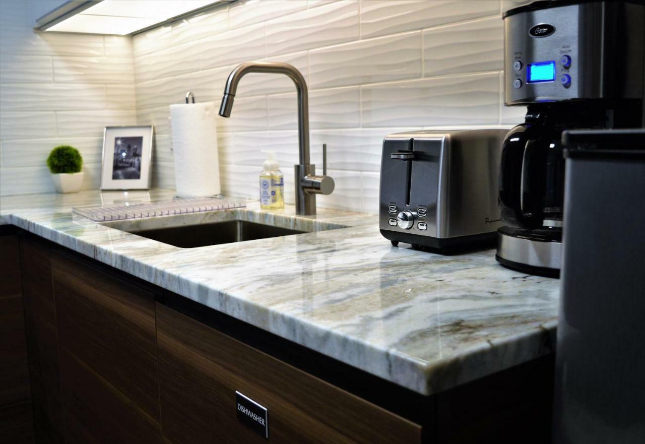 Simply Luxury Stays Ottawa Extérieur photo